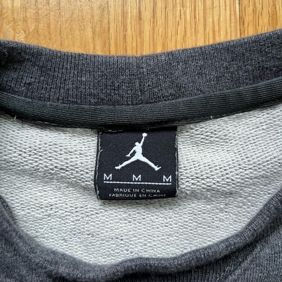 Air Jordan Nike Men’s Melo 10th Division Crewneck Sweatshirt Medium Gray Pockets - Picture 2 of 8